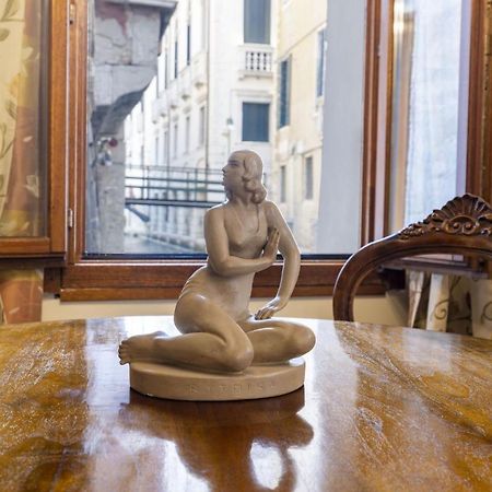 Il Nido Di San Stae Apartman Velence Kültér fotó