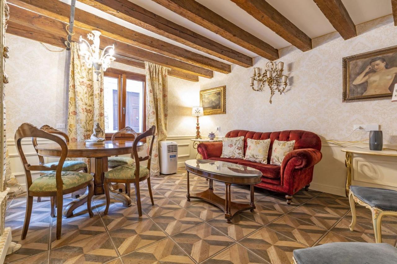 Il Nido Di San Stae Apartman Velence Kültér fotó