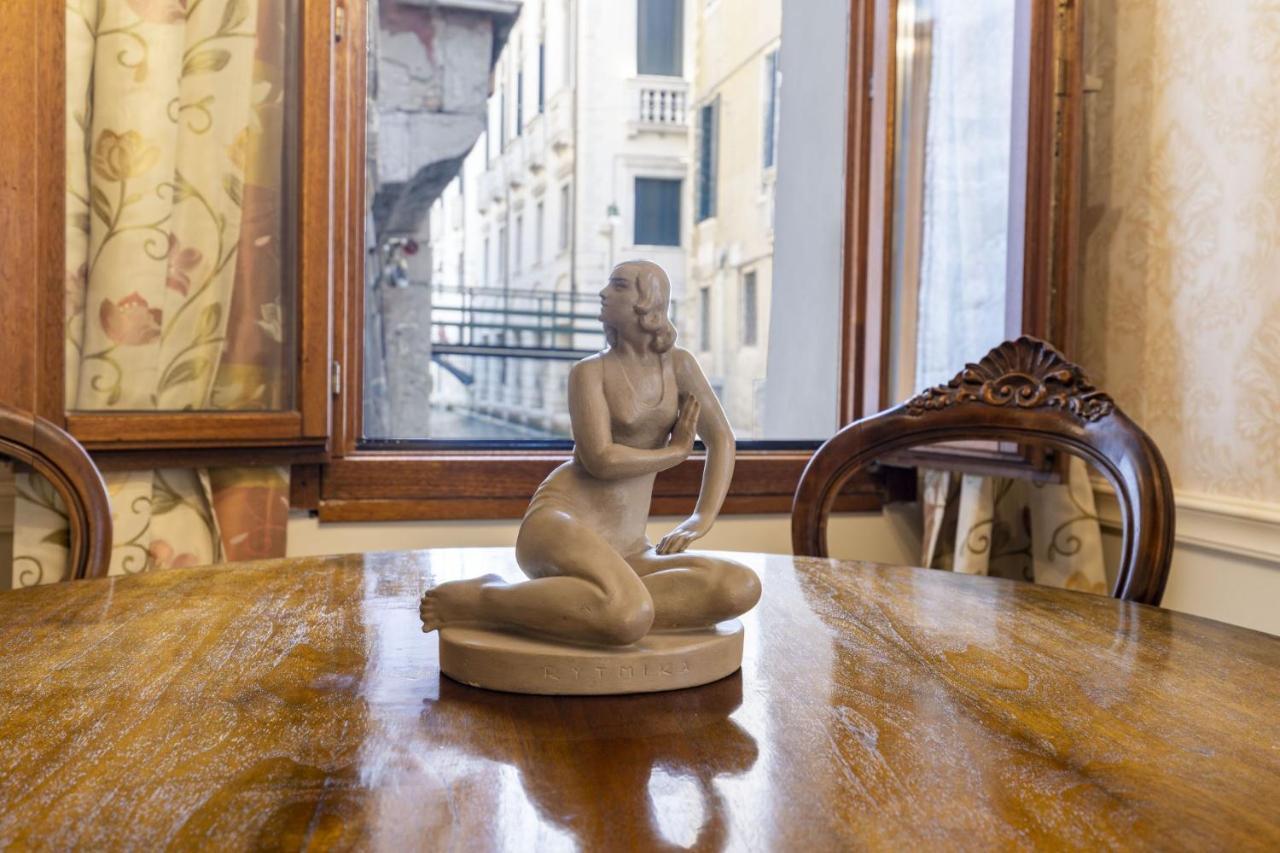Il Nido Di San Stae Apartman Velence Kültér fotó