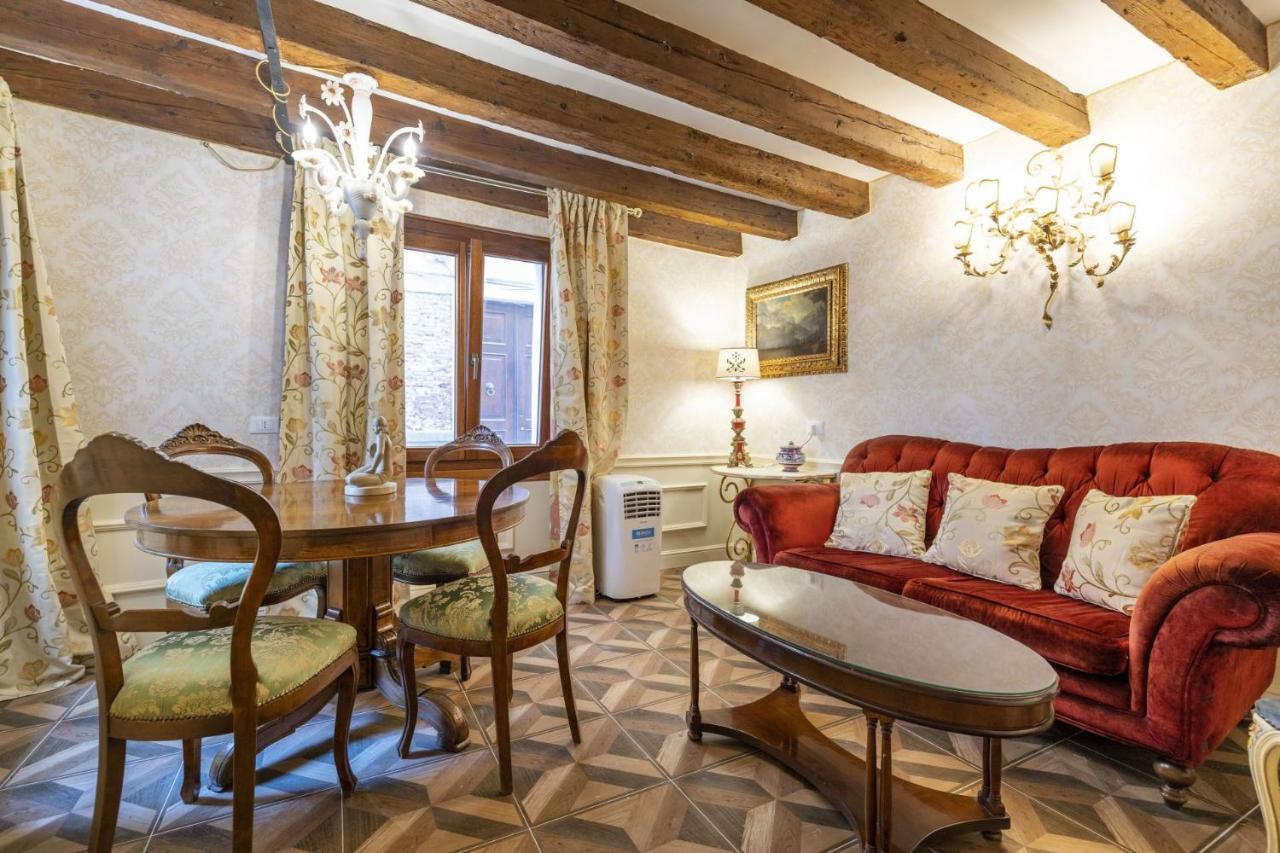 Il Nido Di San Stae Apartman Velence Kültér fotó