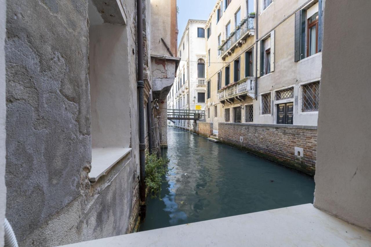Il Nido Di San Stae Apartman Velence Kültér fotó