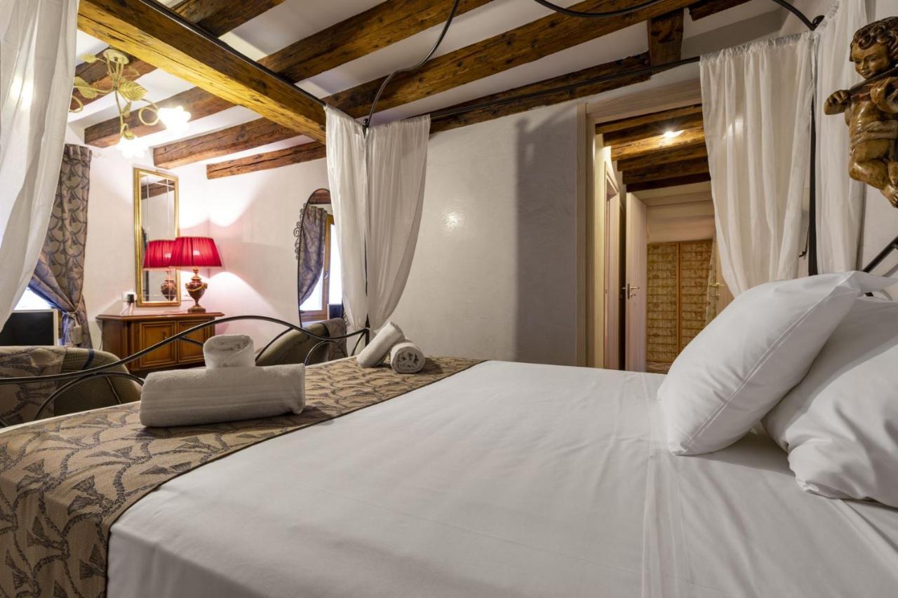 Il Nido Di San Stae Apartman Velence Kültér fotó